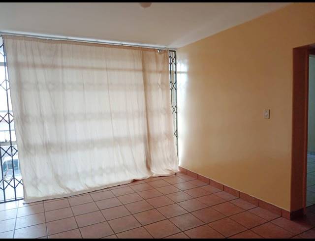 2 BEDROOM APARTMENT FOR SALE IN VANDERBIJLPARK CW 3